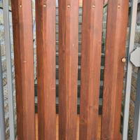 Assi in legno cancelletto