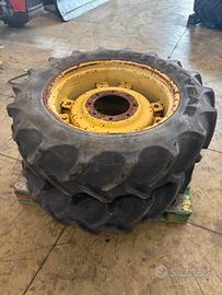 RUOTE 320/70R28 Con Cerchi