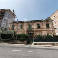 Via Sferracavallo palazzina indipendente terrazzo