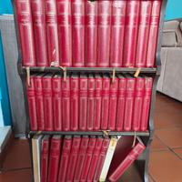 Libreria con raccolta classici