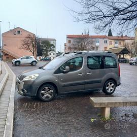 Peugeot partner tepee 1.6 hdi 110 cv con gancio 