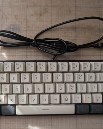 tastiera meccanica retroilluminata