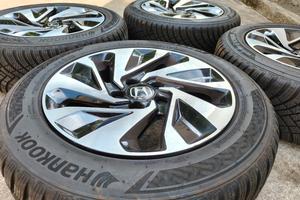 Cerchi R16 Honda con gomme invernali