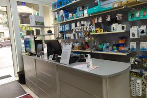 Vedesi negozio telefonia informatica