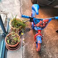 bici con rotelle spiderman 