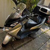 Suzuki Burgman 150 - Km 5600 anno 2004