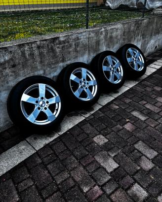 4 Cerchi da 16 + gomme