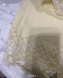 Coppia asciugamani ricamata a 500