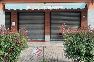 Locale 80 mq con Vetrine - Negozio/Studio - Vaie