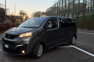 Peugeot traveller