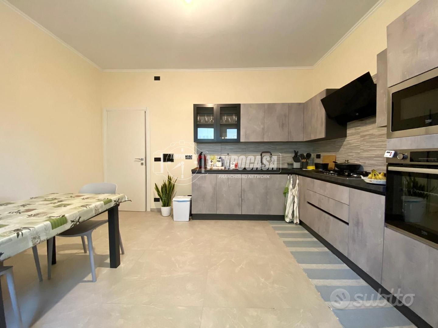 4 LOCALI RISTRUTTURATO A CIRIE' CON BOX AUTO E CAN - Vista 2