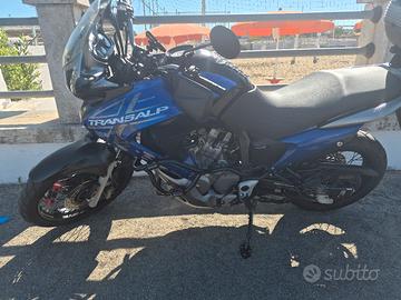 Honda transalp 700