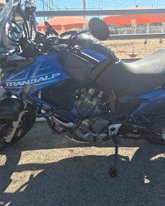 Honda transalp 700