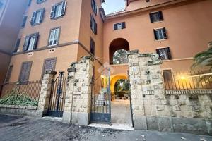 2 LOCALI A ROMA
