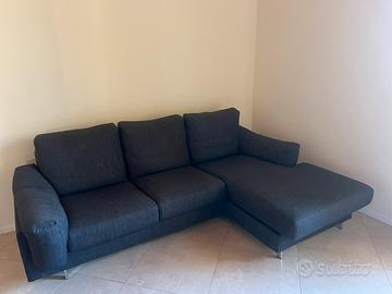 Divano 3 posti con penisola