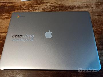 Adesivo per laptop Acer vs Apple