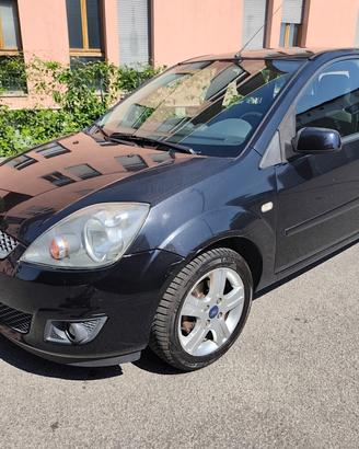Ford Fiesta 1.2 Benz GPL 5 porte