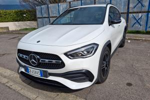 MERCEDES GLA 200D PREMIUM pacchetto prestige