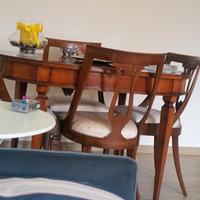 Tavolo ovale in mogano allungabile