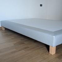 Letto matrimoniale con rete imbottita