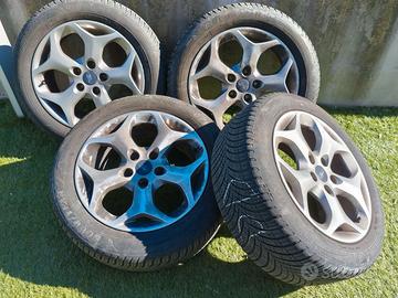 Cerchi con gomme 4 stagioni Ford Cmax e Focus