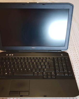 PC DELL LATITUDE  E5530 non funzionante
