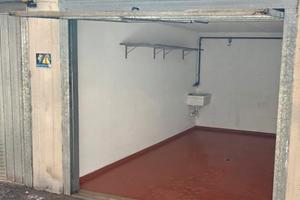 Garage per auto+moto+bici/Quartiere Navile