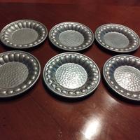 6 VECCHI SOTTOBICCHIERI VINTAGE IN METALLO 