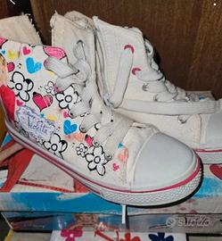 Scarpe bimba Violetta. 