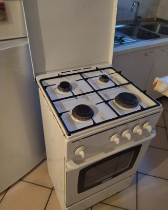 cucina e forno a gas