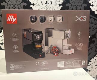 Macchina caffè’ Illy x3