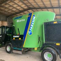 Carro miscelatore semovente Faresin