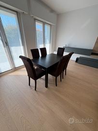 6 sedie in pelle scamosciato e legno