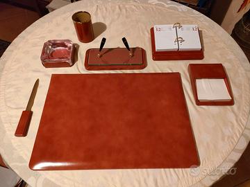 Set scrivania in pelle: 7 pezzi Laipe (Vintage)