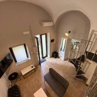 Monovano con Cucina (Via Cava - Via Crociferi)