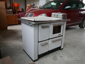 Cucina economica a legna