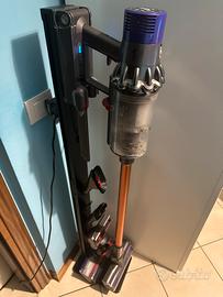 Dyson V10