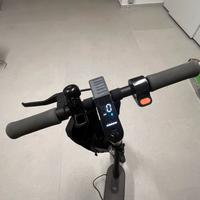 Monopattino  elettrico Xiaomi seminuvo con baule