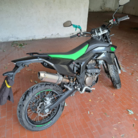 Kawasaki KL KXE 125 motard