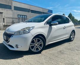 Peugeot 208 - 2012