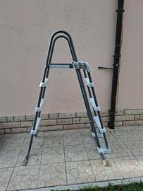 scaletta per piscina