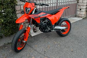 KTM SX 125 2025 leggere bene