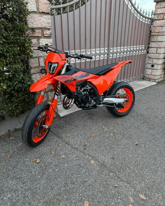 KTM SX 125 2025 leggere bene