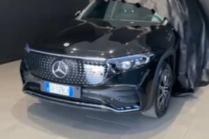Mercedes EQB stupenda 520 km autonomia