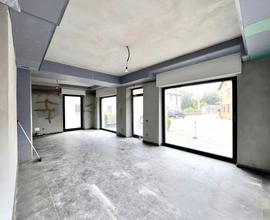 Negozio con elevata visibilita'