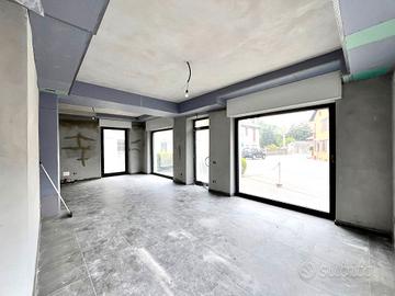 Negozio con elevata visibilita'