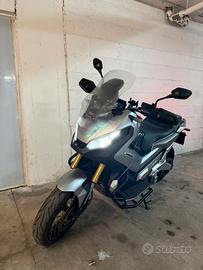 X-adv 750