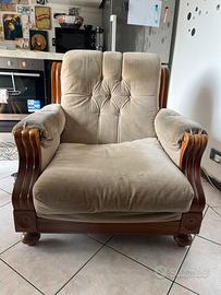 Poltrona classica vintage in legno e tessuto