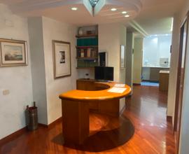 Stanza professionale studio medico Piazza Bologna