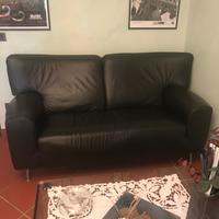 DIVANO IN PELLE NERA - DUE POSTI